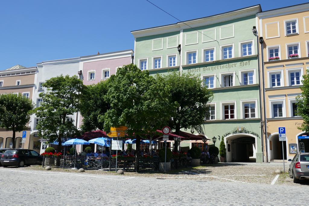 Bayerischer Hof Otel Burghausen Dış mekan fotoğraf